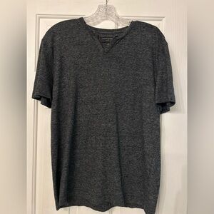 Perfect men’s fall basic t shirt